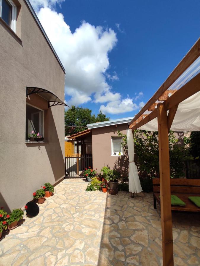 Apartmani Amans Pula Zewnętrze zdjęcie